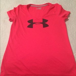 Hot pink Under Armor shirt.